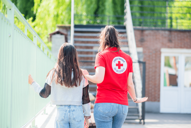 Une bénévole en accompagnement en visite en prison