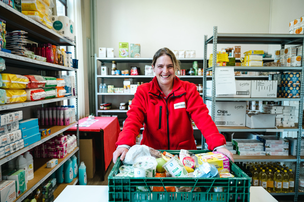 Les Distributions Alimentaires De La Croix-Rouge De Belgique